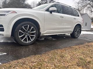 2017 Volvo XC90 T6 Momentum