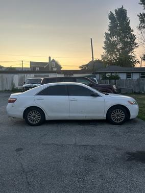 White 2007 Toyota Camry LE