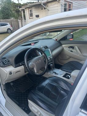 White 2007 Toyota Camry LE