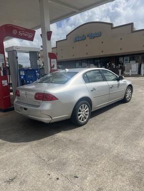 Silver 2009 Buick Lucerne CX