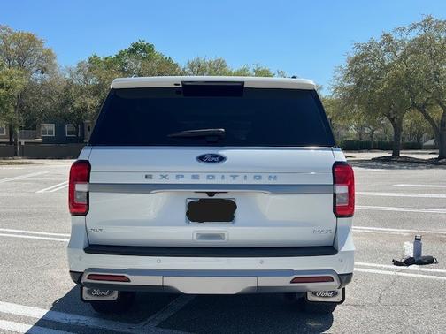 White 2024 Ford Expedition Max XLT