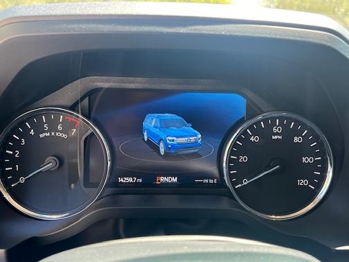 White 2024 Ford Expedition Max XLT