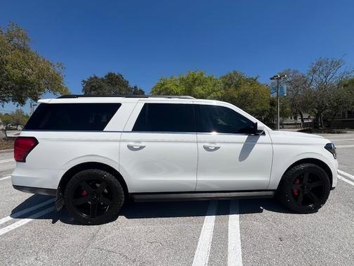 White 2024 Ford Expedition Max XLT