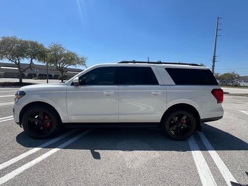 White 2024 Ford Expedition Max XLT