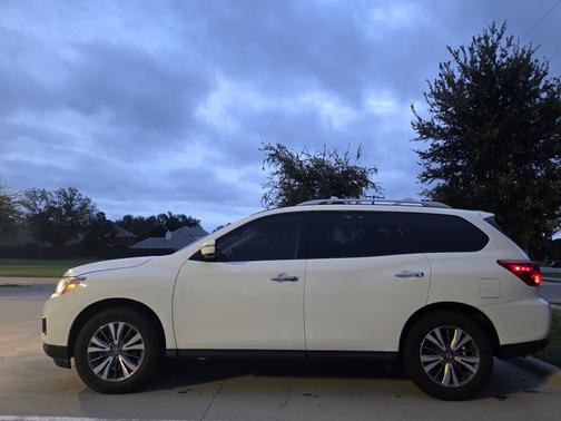 2019 Nissan Pathfinder SV