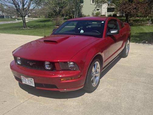 Red 2008 Ford Mustang GT Premium
