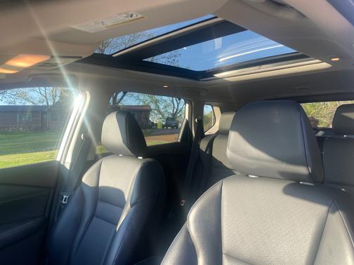 White 2021 Nissan Rogue SV