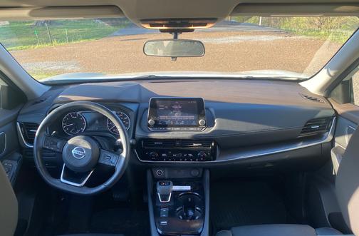 White 2021 Nissan Rogue SV