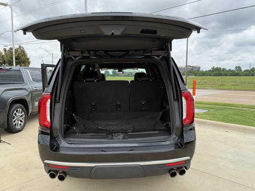 Black 2021 GMC Yukon Denali