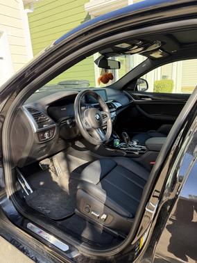 Black 2021 BMW X4 M40i