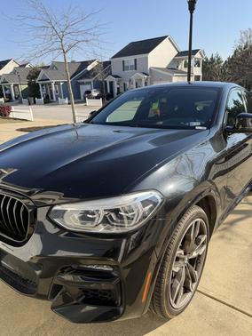 Black 2021 BMW X4 M40i