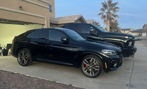 Black 2021 BMW X4 M40i