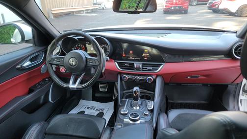 2018 Alfa Romeo Giulia Quadrifoglio