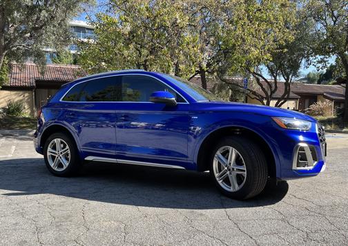 Photo 5 of 12 of 2022 Audi Q5 e 55 S line Premium Plus