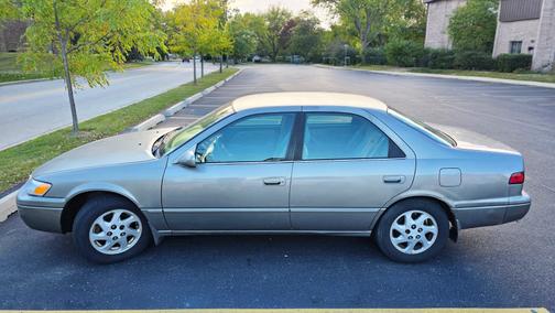 1999 Toyota Camry LE V6