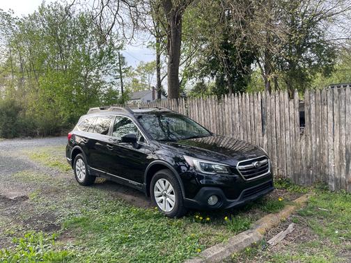 Black 2019 Subaru Outback 2.5i Premium