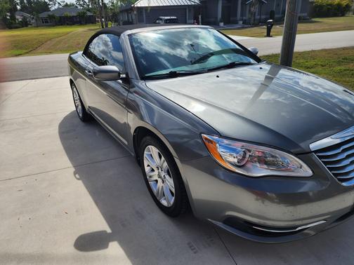2013 Chrysler 200 Touring