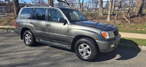 Gray 2001 Toyota Land Cruiser Base