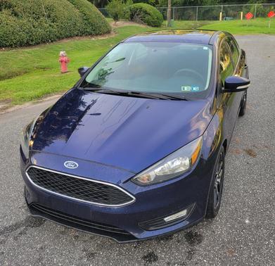 Photo 1 of 8 of 2017 Ford Focus SEL
