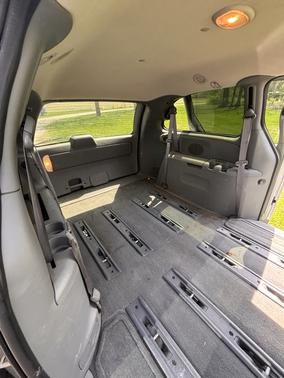 2004 Chrysler Town & Country LX