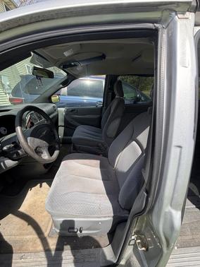 2004 Chrysler Town & Country LX