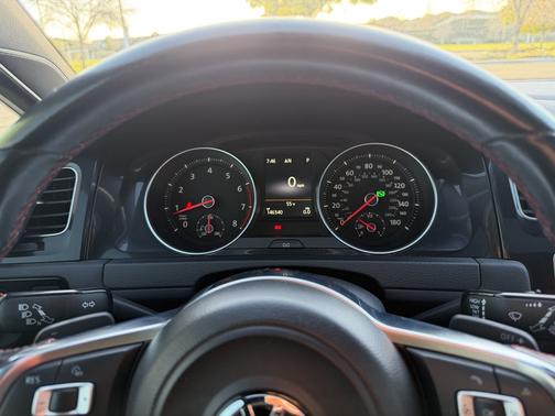 2015 Volkswagen Golf GTI 2.0T Autobahn 4-Door