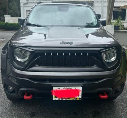 Gray 2017 Jeep Renegade Trailhawk