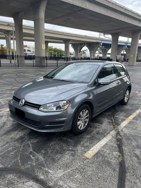 2015 Volkswagen Golf Launch Edition 2-Door