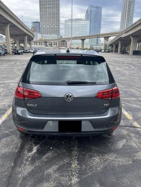 2015 Volkswagen Golf Launch Edition 2-Door