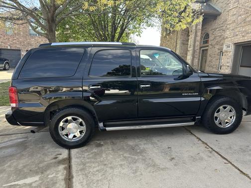 Black 2003 Cadillac Escalade Base
