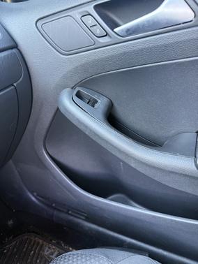 Black 2013 Volkswagen Jetta Base