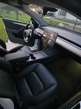 White 2024 Tesla Model Y Long Range