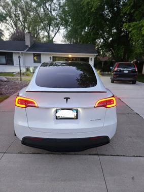 White 2024 Tesla Model Y Long Range