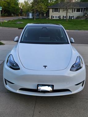 White 2024 Tesla Model Y Long Range