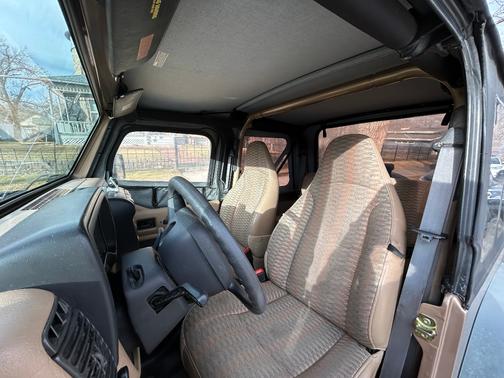 1999 Jeep Wrangler SE