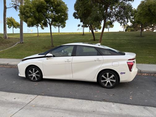 2019 Toyota Mirai Base