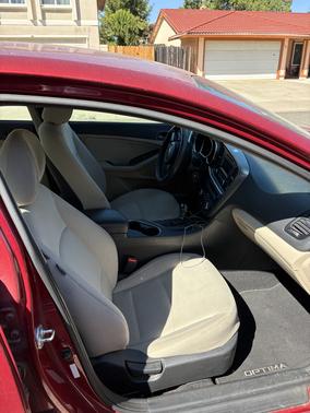 Red 2015 Kia Optima LX
