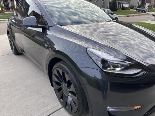 2025 Tesla Model Y Performance
