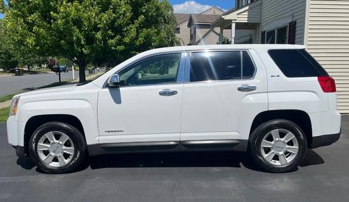 White 2012 GMC Terrain SLE-1