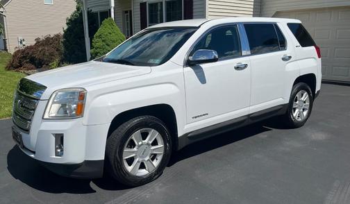 White 2012 GMC Terrain SLE-1