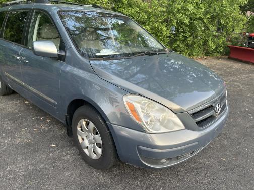 2008 Hyundai Entourage GLS