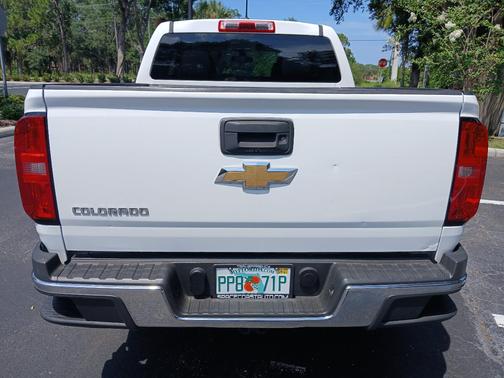 White 2018 Chevrolet Colorado WT