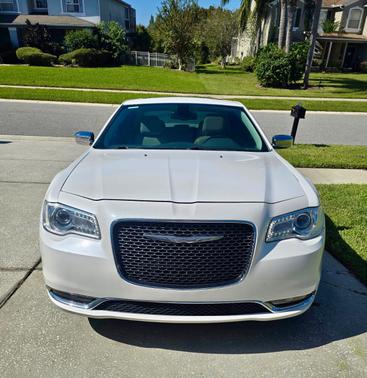 2016 Chrysler 300C Base