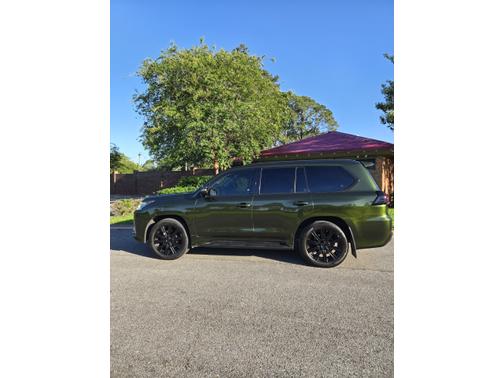 2018 Lexus LX 570 Three-Row