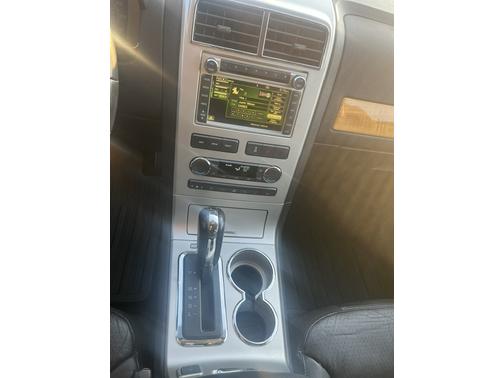 2010 Lincoln MKX Base