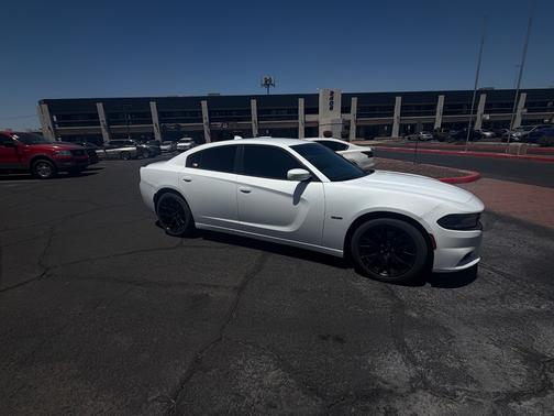 White 2015 Dodge Charger R/T