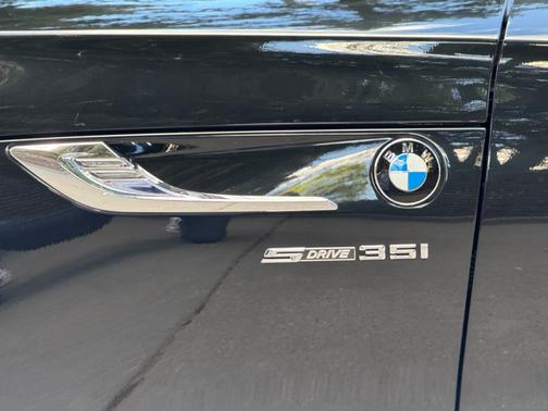 Black 2016 BMW Z4 sDrive35i