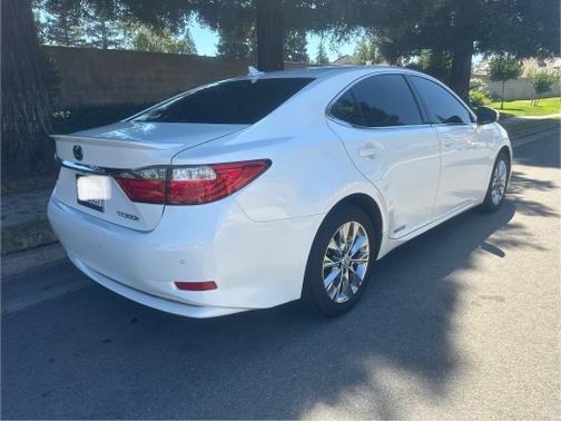 2013 Lexus ES 300h Base