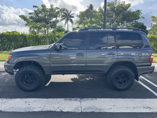 2005 Toyota Land Cruiser Base