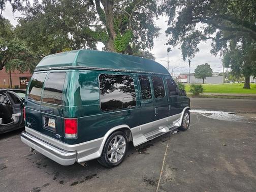 Green 1999 Ford E150 Base